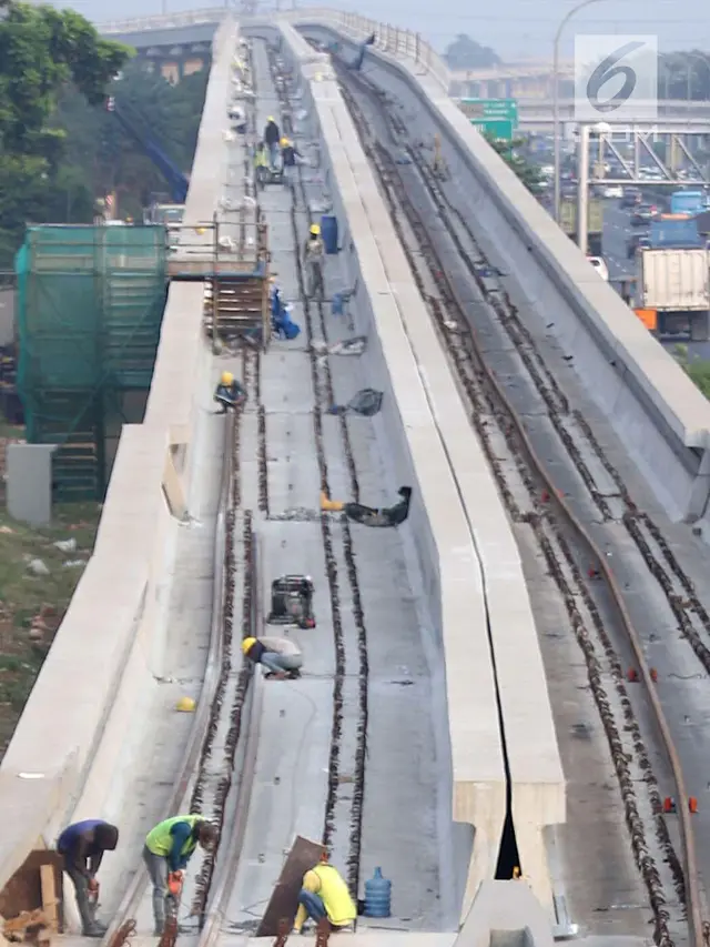Memantau Pengerjaan Proyek LRT Jabodetabek
