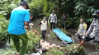 Sesosok mayat perempuan ditemukan di alairan Sungai Lider, Banyuwangi dalam kondisi tanpa busana (Hermawan Arifianto/Liputan6.com)