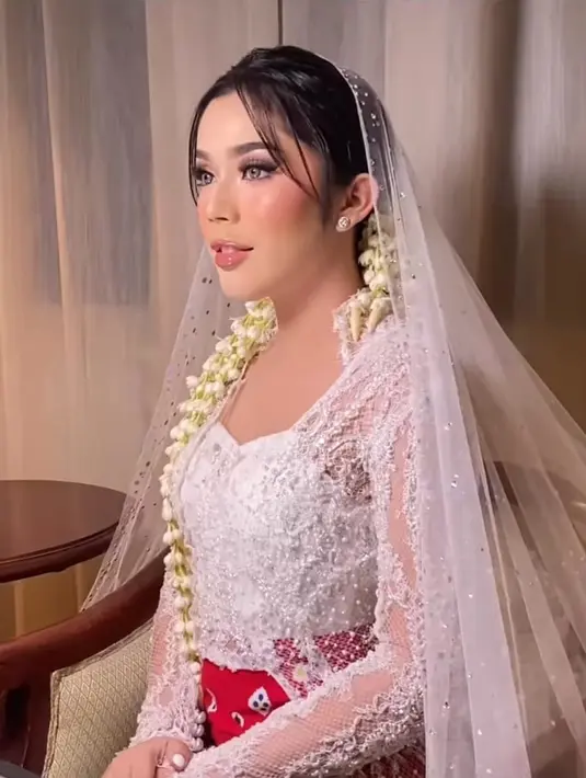 Momen Pernikahan Fay Nabila IMB dan Rama Restu (Sumber: Instagram/anarav.label)