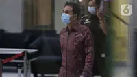 Wakil Ketua DPR RI, Azis Syamsuddin seusai menjalani pemeriksaan di Gedung KPK, Jakarta, Rabu (9/6/2021). Azis Syamsuddin diperiksa sebagai saksi terkait kasus dugaan suap penanganan perkara yang menyeret penyidik KPK dari unsur Polri, Stefanus Robin Pattuju. (Liputan6.com/Helmi Fithriansyah)