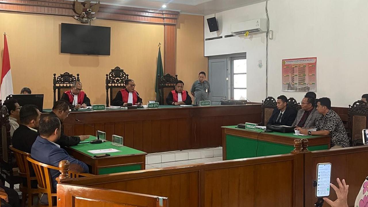 Tergugat Polri Absen, Sidang Gugatan CLS Ijazah Jokowi Ditunda