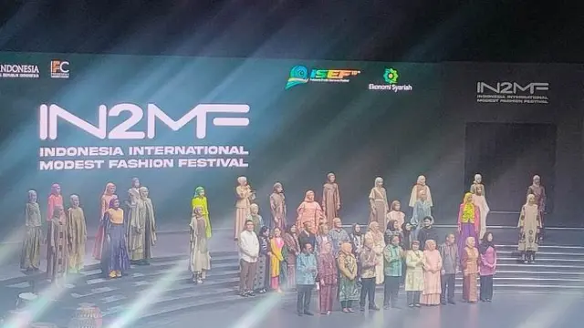 IN2MF 2023 Angkat Wastra Nusantara yang Bisa Jadi Kekuatan Utama Indonesia untuk Jadi Kiblat Modest Fashion Dunia