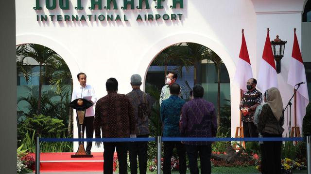 Presiden Jokowi meresmikan Tower baru AirNav Indonesia yang berada di Yogykarta International Airport (YIA)