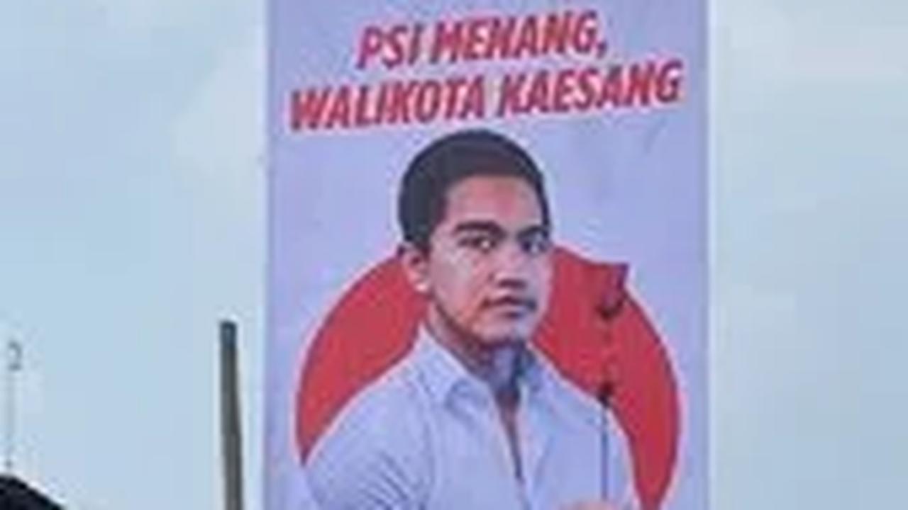 Momen Kaesang Pangarep Perdana Sambangi Depok, Dikerubuti Emak-Emaik dan Relawan