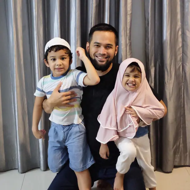 [Fimela] Teuku Wisnu dan Shireen Sungkar
