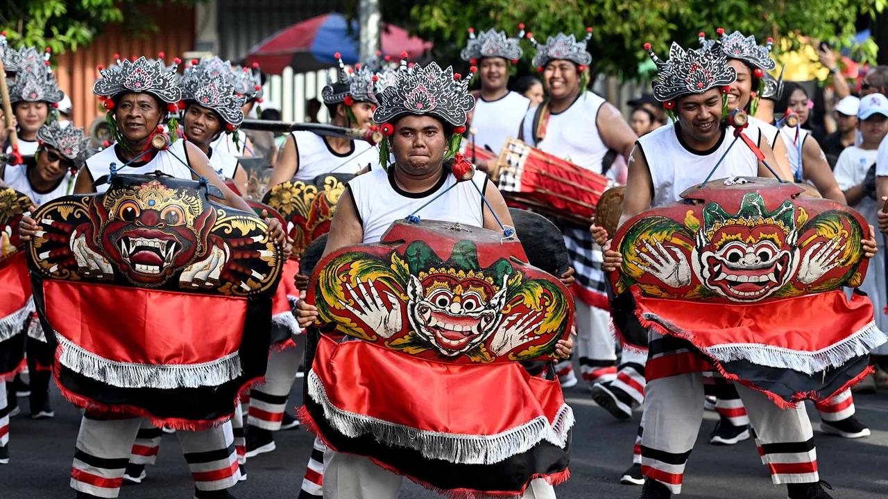 FOTO: Ribuan Seniman Meriahkan Pembukaan Pesta Kesenian Bali 2026