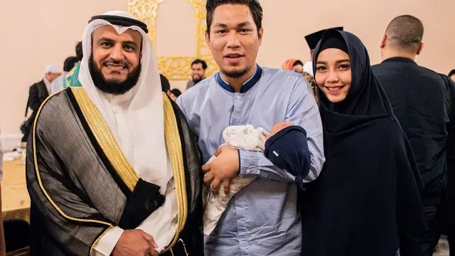 Umumkan Kehamilan Kedua, Ini 7 Momen Rizal Armada dan Istri Asuh Anak