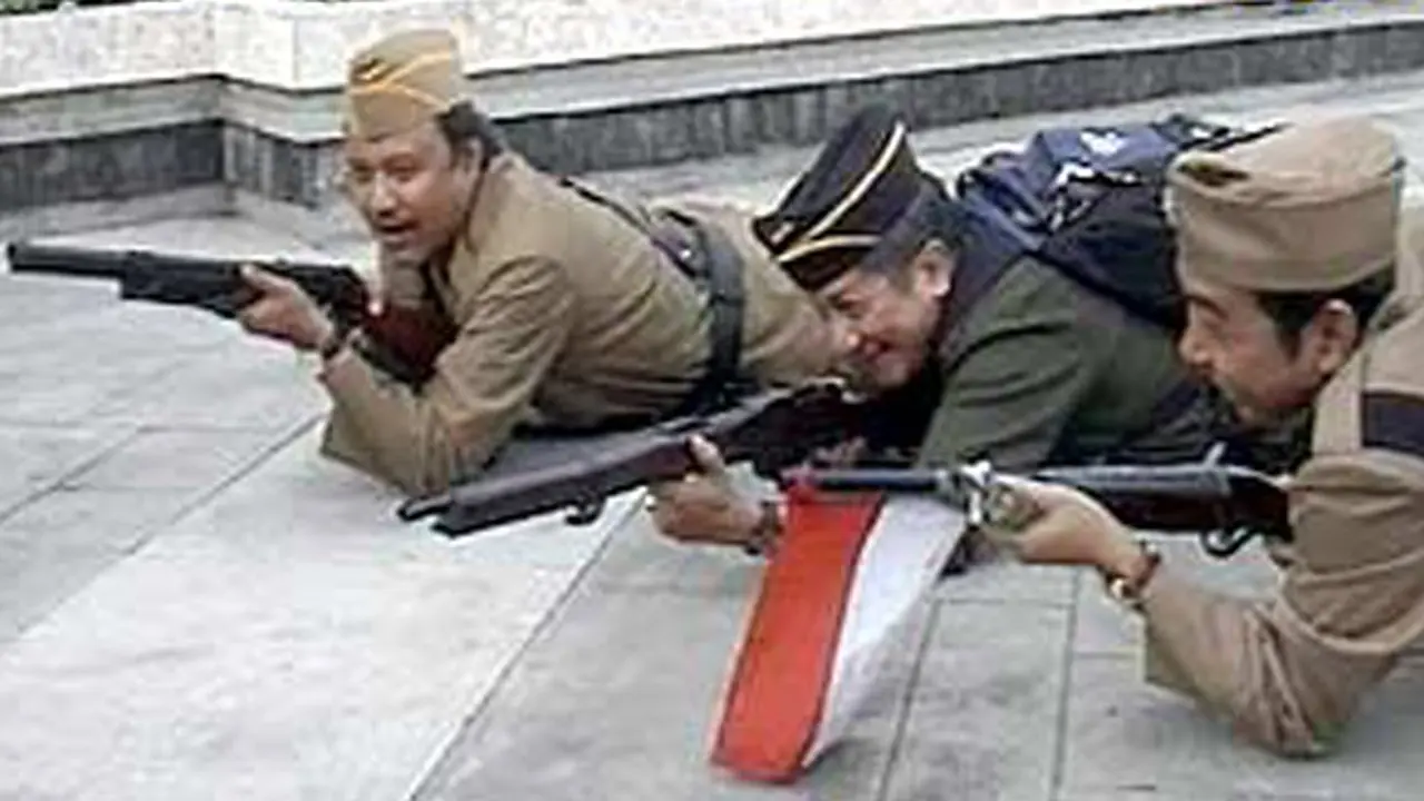 11112013-hari_pahlawan.jpg