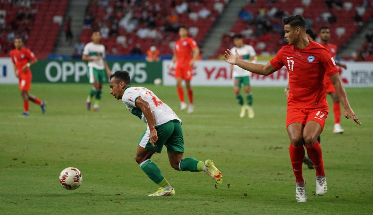 Irfan Jaya. Sayap kanan milik PSS Sleman berusia 25 tahun ini kembali tampil 90 menit dan digantikan di masa injury time babak kedua oleh Yabes Roni. Penampilannya tak setajam laga sebelumnya dan terkesan kurang padu dengan Dedik Setiawan di babak pertama. Ia layak mendapat nilai 6,5. (Dok. PSSI)