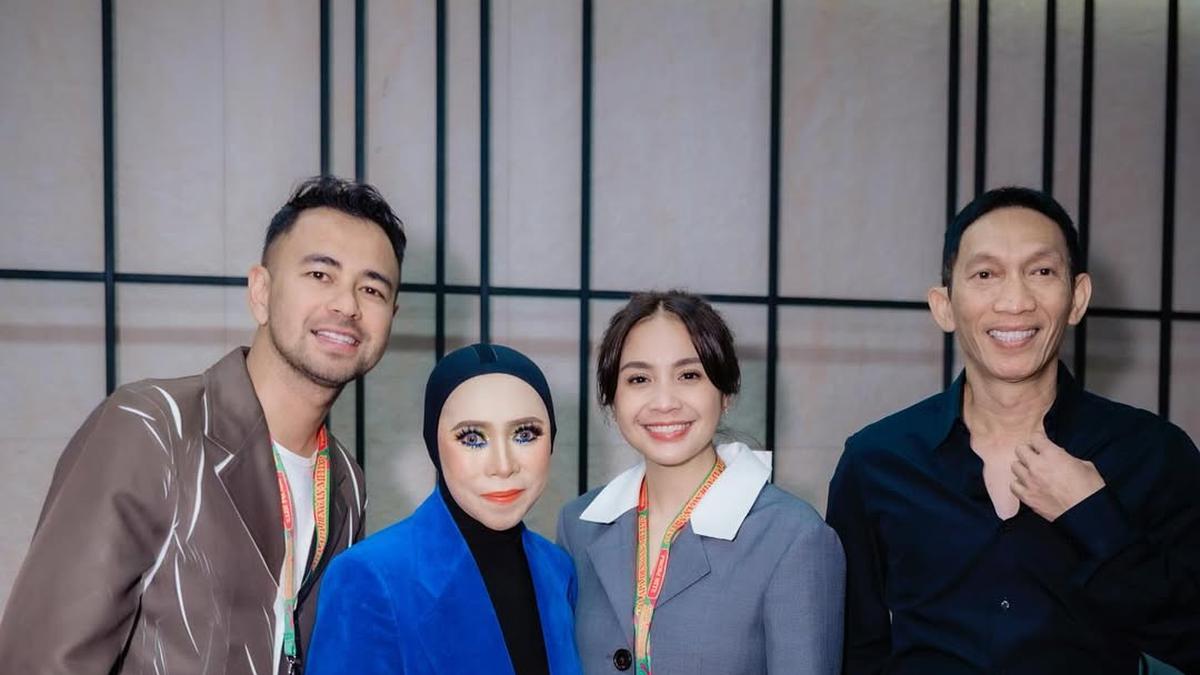 Gaya Nagita Slavina Nonton Konser Melly Goeslaw di Malaysia, Tampil Bak Anak Sekolah dengan Tas Hermes Rp350jutaan
