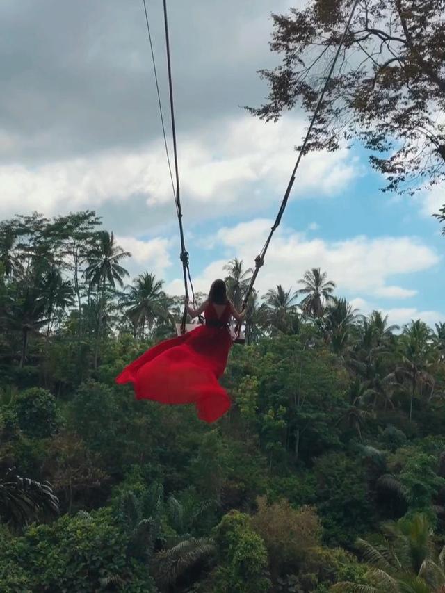 Ingin Foto Cantik di Bali Swing, Selebgram Asal Brasil Rela Ketakutan