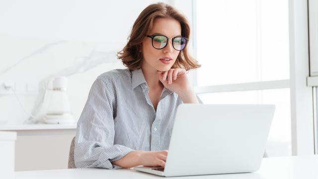 Ilustrasi bekerja dengan semangat