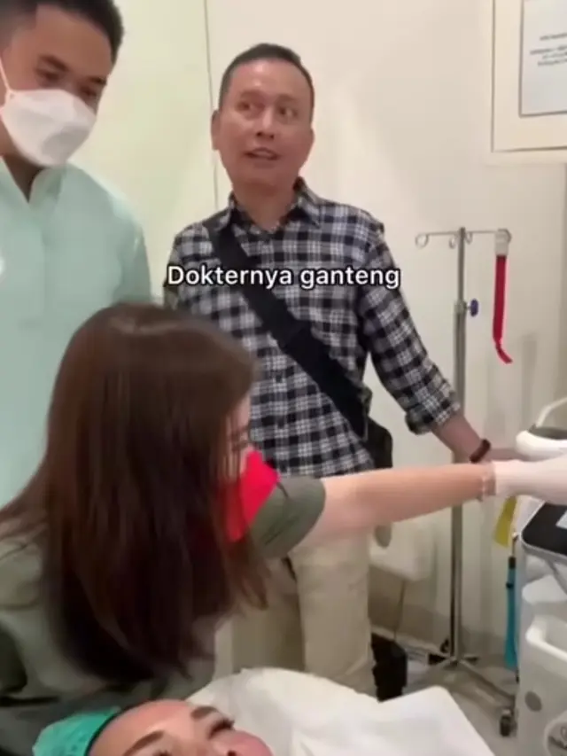 Ayah Rozak dan Umi Kalsum Perawatan Wajah