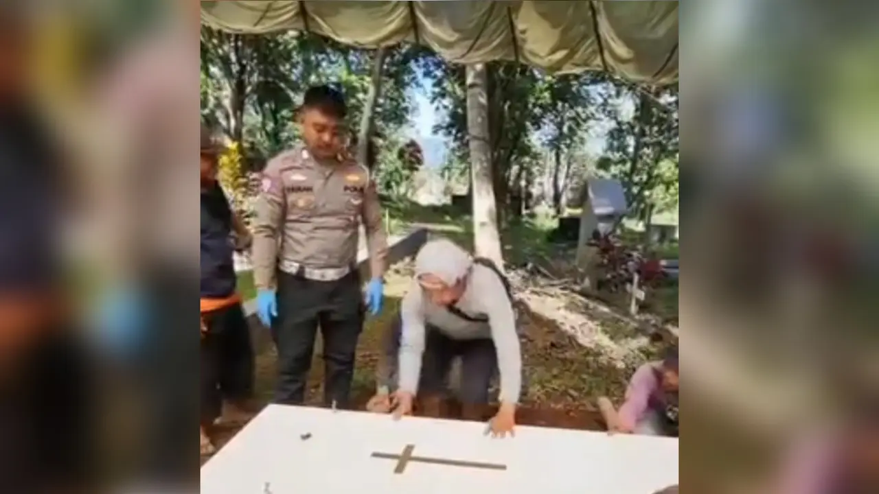 Kisah Bripka Yaman: Memuliakan Jenazah Sebatang Kara hingga Penantian 8 Tahun Berbuah Manis