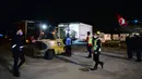 Sebuah kargo yang memuat boks-boks vaksin COVID-19 Sinovac asal China tiba di Bandara Esenboga di Ankara, Turki, pada 30 Desember 2020. Gelombang pertama sebanyak 3 juta dosis vaksin COVID-19 Sinovac asal China tiba di ibu kota Turki, Ankara, pada Rabu pagi waktu setempat. (Xinhua/Mustafa Kaya)