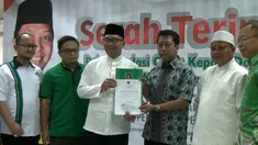 Ridwan Kamil mendapat surat mandat dari PPP untuk bertarung di Pilkada Jawa Barat.