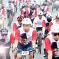 Sekjen DPP PDI Perjuangan (PDIP) Hasto Kristiyanto ikut meramaikan Banteng Ride and Run Night di Kota Medan, Sumatera Utara, dengan ikut gowes bersama ratusan peserta di Kota Medan-Lubuk Pakam sejauh 60 KM. (Foto: Dokumentasi PDIP).