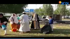 Suara sirine kendaraan petugas memicu kepanikan para pedagang di taman kota kawasan Aziziyah tak jauh dari pemondokan jemaah haji Indonesia.