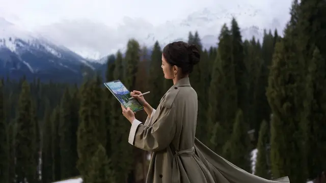 Illustrator & Fashion Designer: Kanvas Digital untuk Imajinasi Tanpa Batas