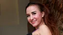 Cynthiara Alona membuat publik gempar saat ia memutuskan untuk melepas hijab. Tak hanya itu, Alona juga tak segan untuk tampil seksi. (Ruswanto/Bintang.com)