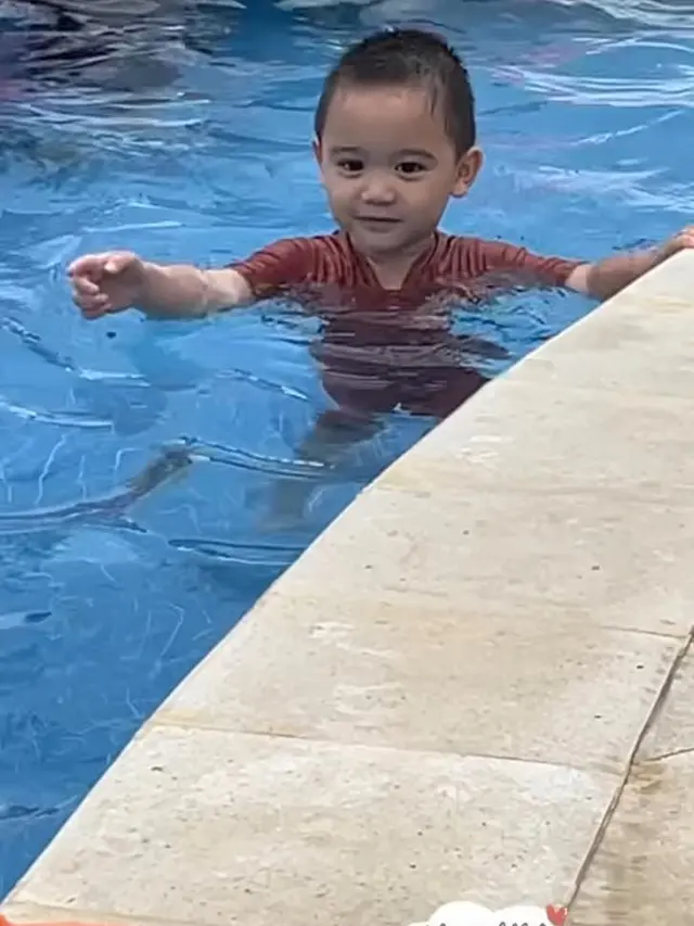 Potret Terbaru Citra Kirana yang Tetap Mesra Bareng Rezky Aditya