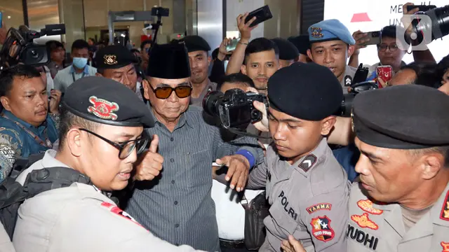 Pemimpin Pondok Pesantren Al Zaytun Panji Gumilang