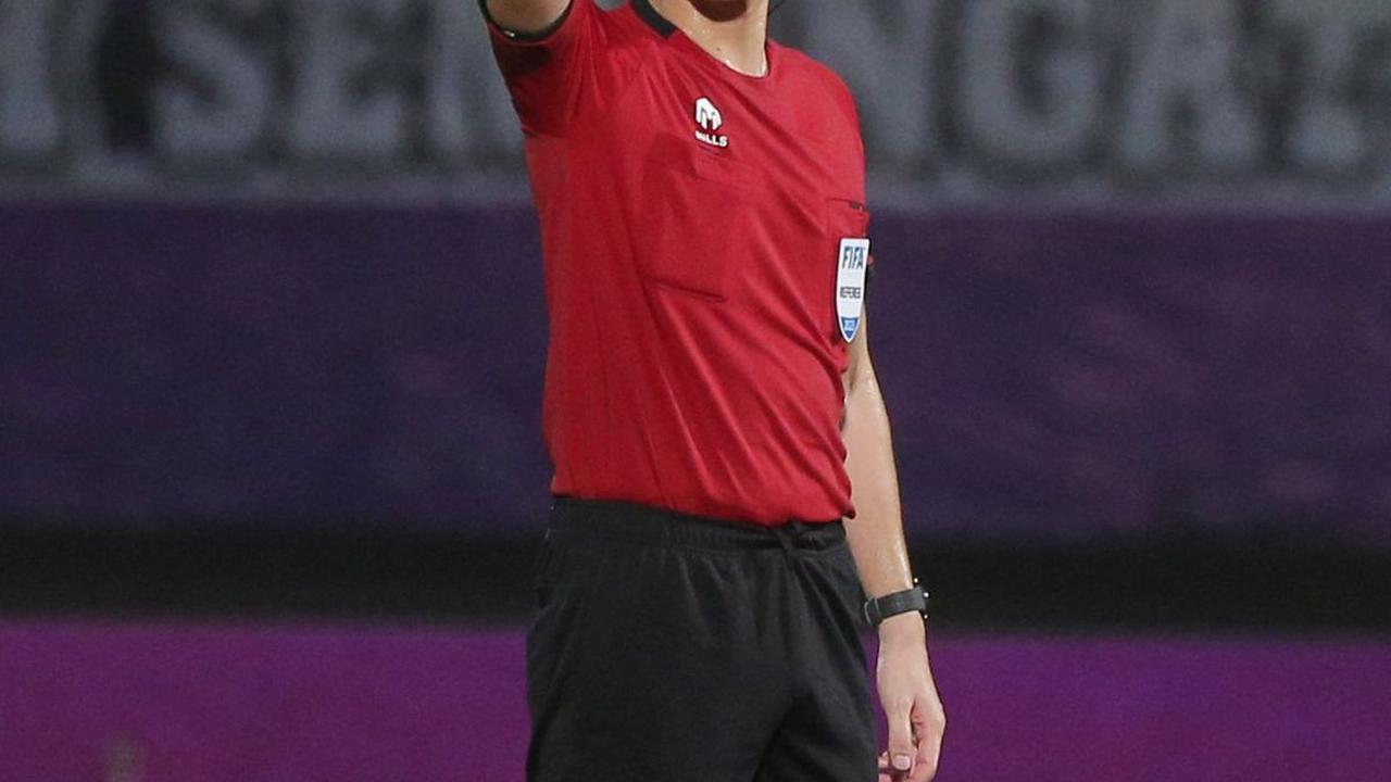 FOTO: Serius Benahi Kualitas Sepakbola Indonesia, PSSI Datangkan Wasit Jepang untuk Pimpin BRI Liga 1, Berikut Penampakan Sosoknya
