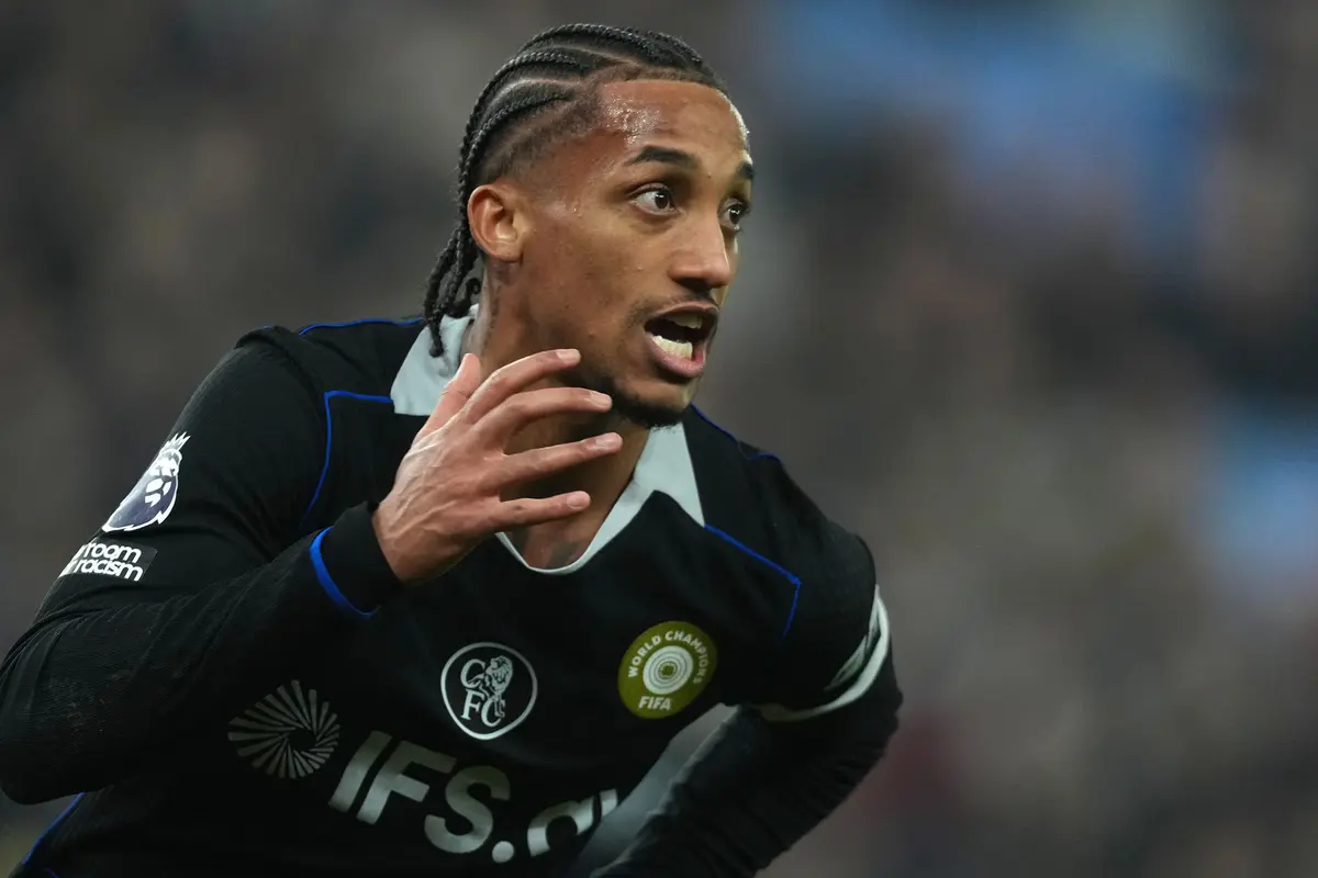 Foto: Joao Pedro Cetak Hattrick, Chelsea Hajar Aston Villa di Liga Inggris