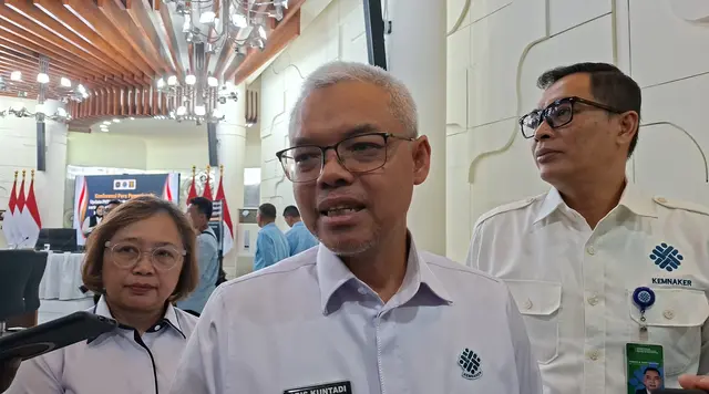 Kemnaker Bongkar Aturan PKWT, Outsourcing, dan Pekerja Digital