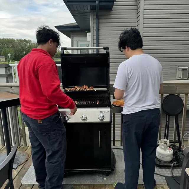 Cindy Fatikasari dan keluarga rayakan Canada Day (Instagram/cindyfatikasari)