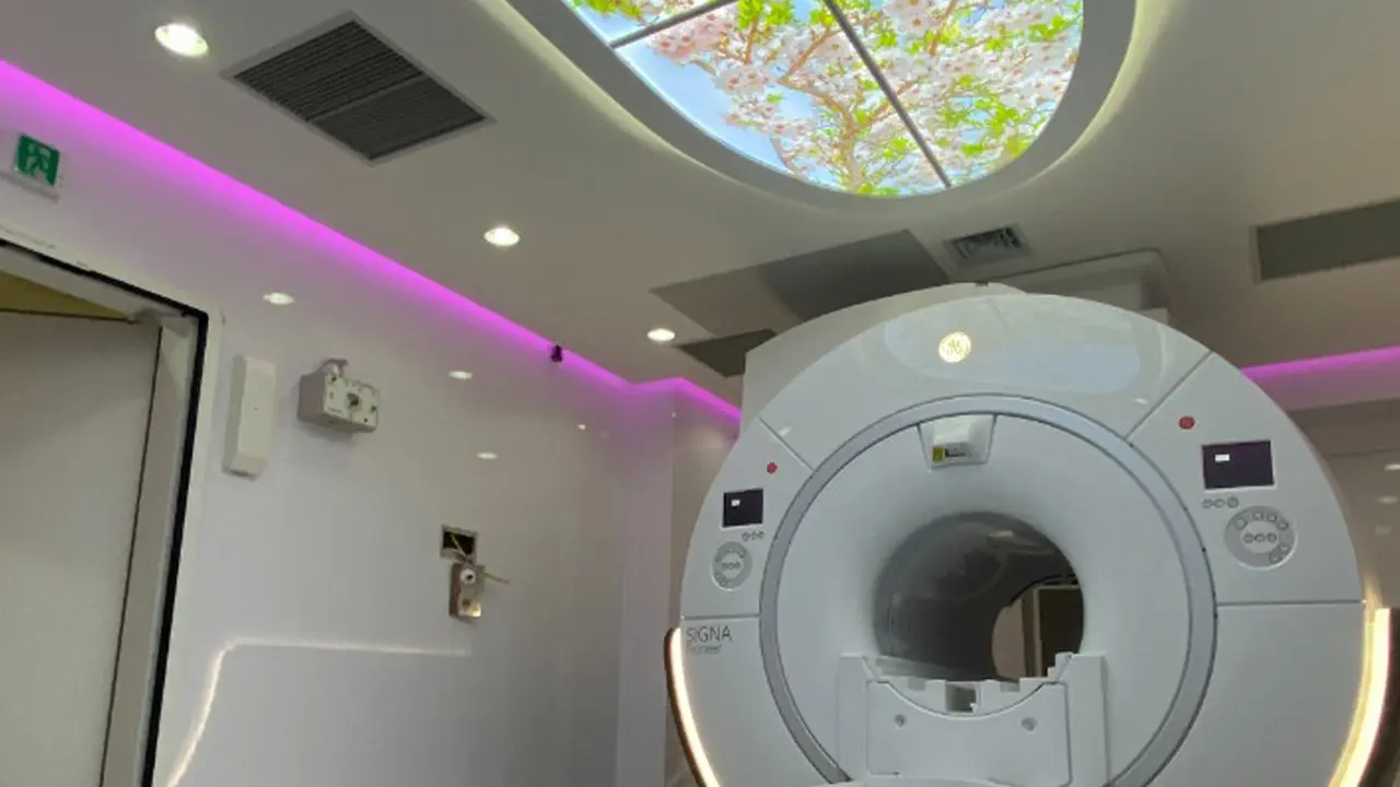 MRI 3 Tesla Signa Pioneer.