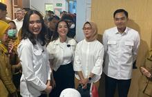 Tinjau Cek Kesehatan Gratis, Menpar Sampaikan Titipan Pesan Prabowo ke Warga Tanah Abang
