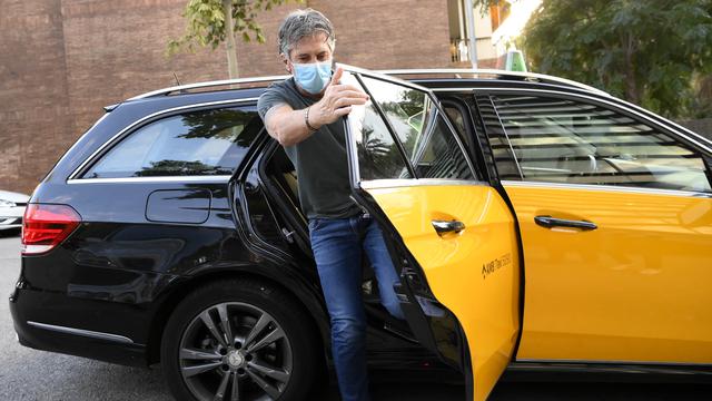 Naik Jet Pribadi, Ayah Lionel Messi Terbang ke Barcelona Bahas Nasib Anaknya