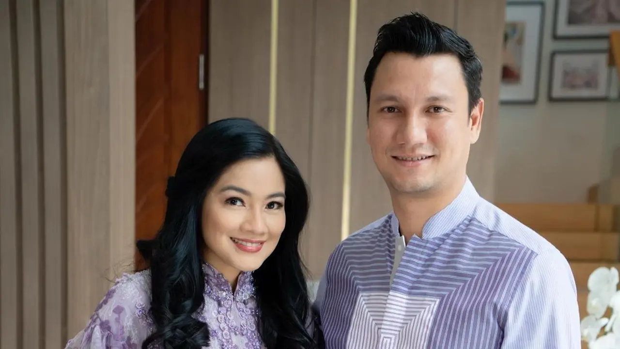 Akui Tak Pernah Bosan Meski 20 Tahun Bersama, 6 Potret Kompak Christian Sugiono dan Titi Kamal