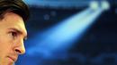 Lionel Messi menghadiri konferensi pers jelang laga semifinal melawan Bayern Muenchen. (EPA/Alberto Estevez)