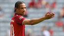 Leroy Sane. Pemain sayap Jerman berusia 25 tahun ini langsung dipercaya mengenakan jersey nomor punggung 10 saat didatangkan Bayern Munchen dari Manchester City musim lalu. Selama 10 tahun mulai 2009 hingga 2019 nomor tersebut merupakan milik Arjen Robben. (Foto: AFP/Christof Stache)
