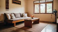 8 Desain Ruang Tamu Rumah Kampung Minimalis, Nyaman Buat Terima Tamu