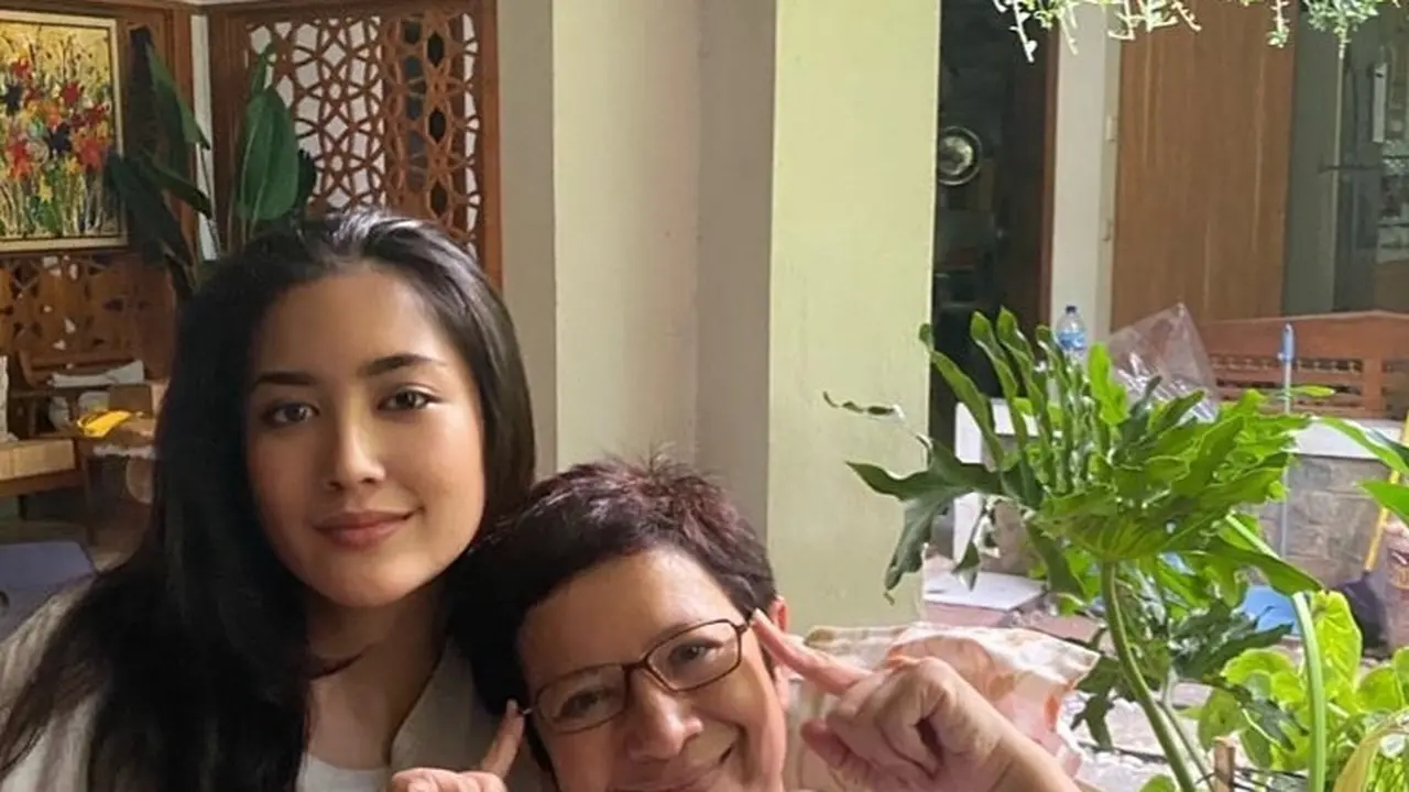 [Fimela] Nurul Arifin dan Maura Magnalia