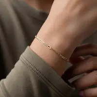 Gelang Rantai Tipis Klasik/gelang emas minimalis untuk ibu muda aktif (Sumber: gemini.com)