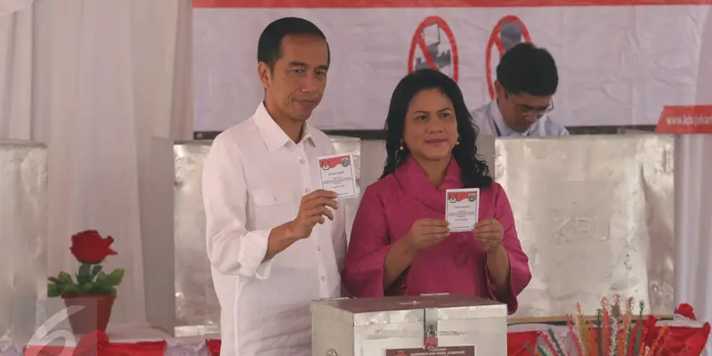 20170419-Jokowi dan Iriana Nyoblos di TPS 04-Angga