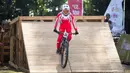 Sementara, medali emas diraih atlet tuan rumah Thailand, Methasit Boonsane yang tampil dominan dengan catatan waktu 02:37.856. Adapun, posisi ketiga ditempati atlet Filipina, John Derick Fart dengan waktu 02:43.676. (Foto: NOC Indonesia/Tetuko Mediantoro)