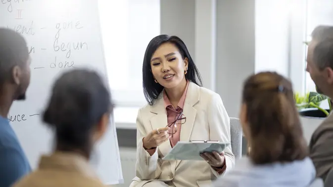 Bukan Ekstrovert atau Introvert, Kenali 8 Ciri Ambivert dan Kelebihannya