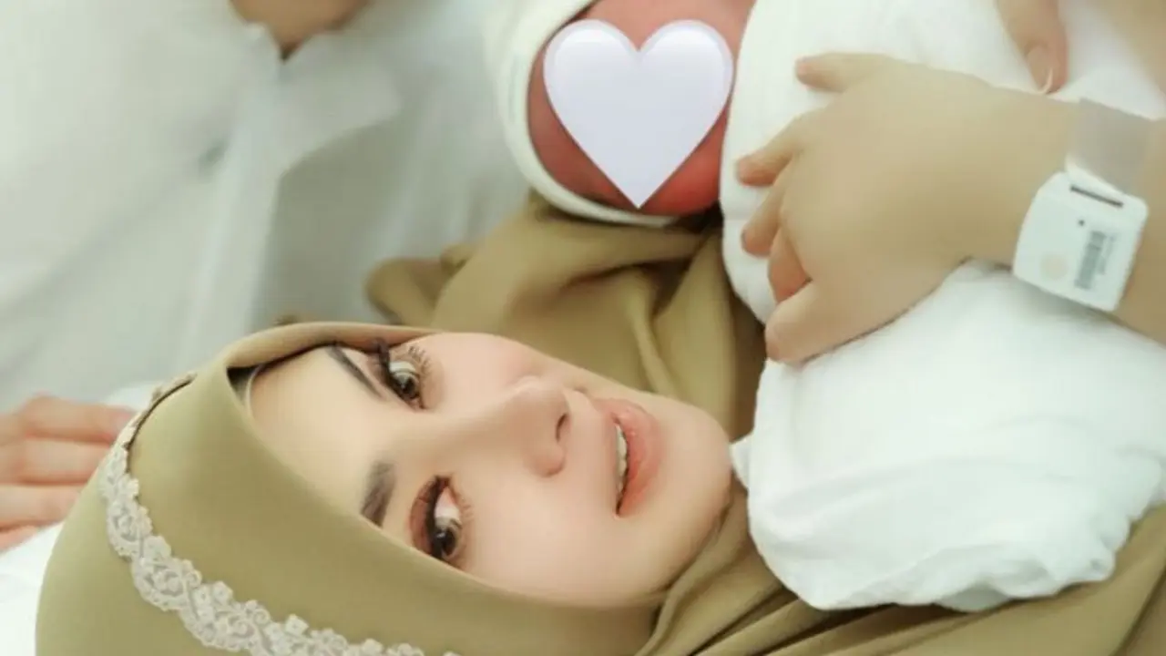 Syahrini saat melahirkan anak pertama