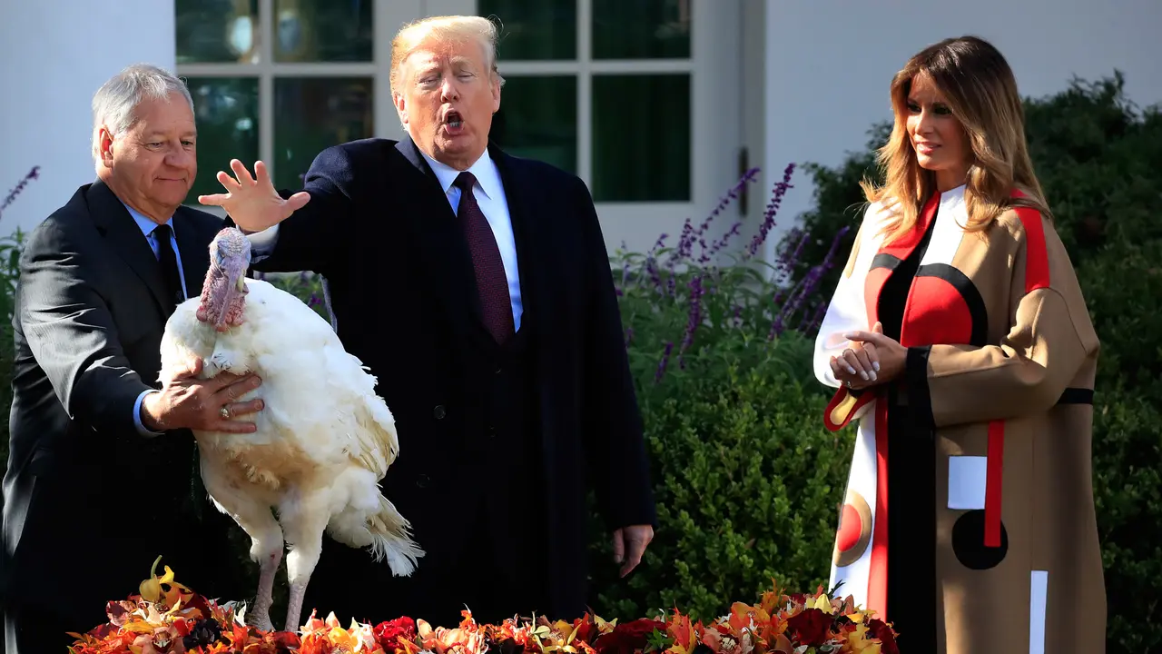 Presiden Trump Ampuni Kalkun di Hari Thanksgiving