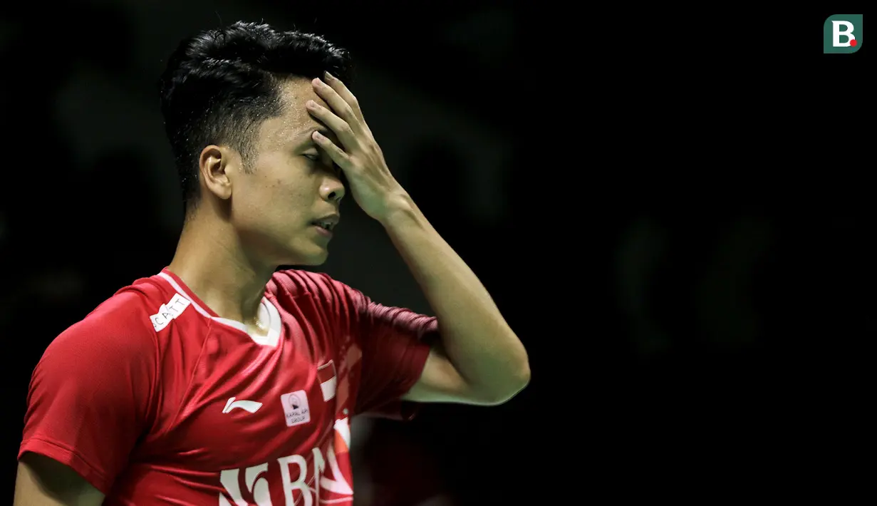 Namun akibat hilang fokus, Anthony Sinisuka Ginting kehilangan enam angka beruntun yang membuatnya tertinggal 14-19. (Bola.com/Ikhwan Yanuar)