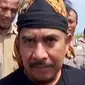 Bupati Tegal menuding, truk menjadi penyebab rusaknya jalan di wilayah Pagerbarang.