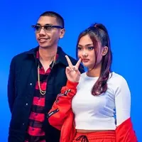 Rayi, Marion Jola, Yura Yunita, dan Reza Rahadian (Foto: Instagram/lalamarionmj, Daniel Kampua/Bintang.com)