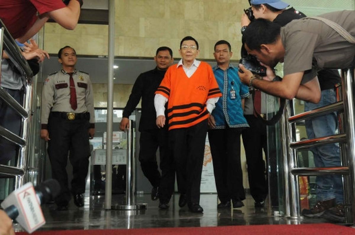 Usai diperiksa KPK, Bos PT Traya Tirta Makassar ini bergaya santai