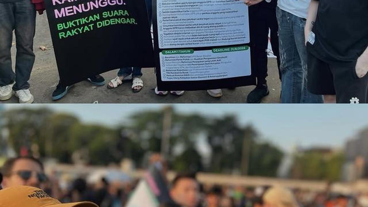 6 Potret Debi Sagita Turun ke Jalan Ikut Demo Gaungkan '17+8 Tuntutan Rakyat'