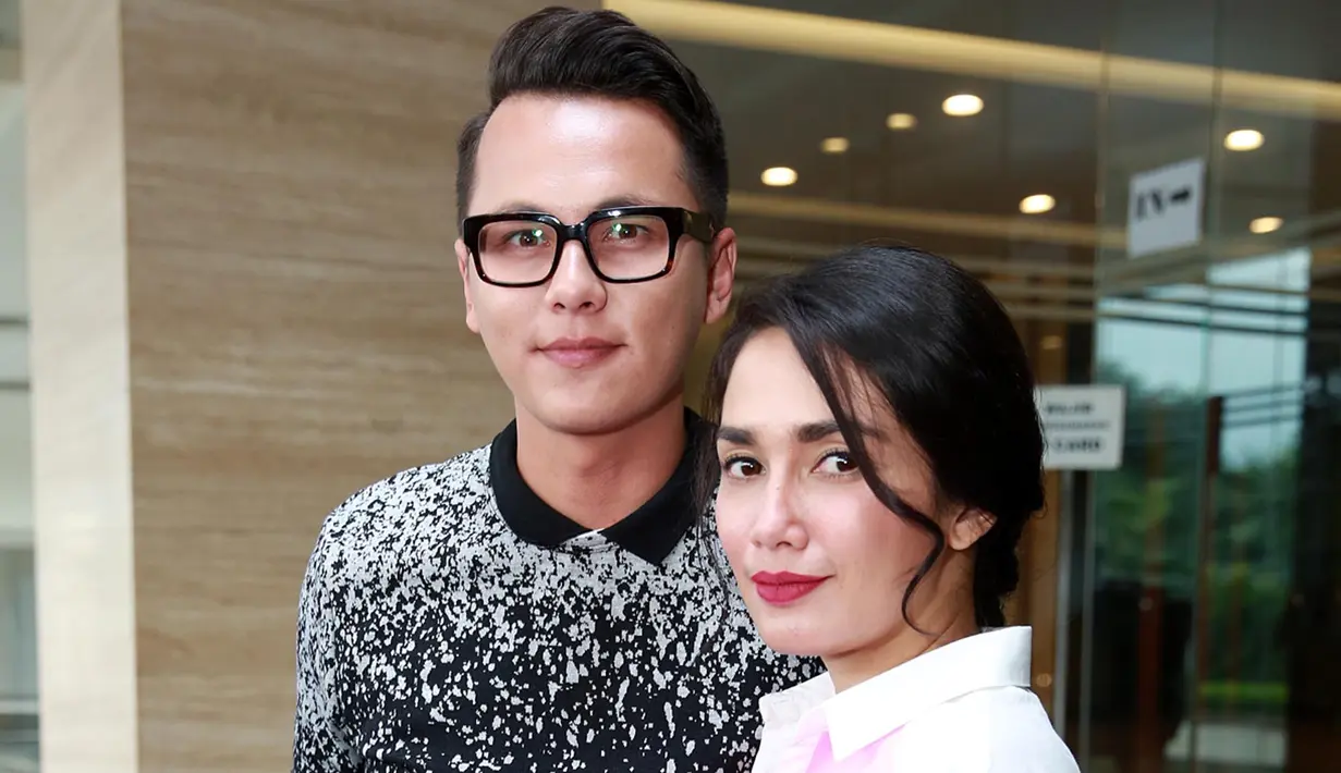 Beberapa waktu lalu, kabar kehamilan Ussy beredar  melalui akun Instagramnya. Andhika mengaku, bahwa menambah momongan baru akan diprogram pada tahun mendatang. (Deki Prayoga/Bintang.com)